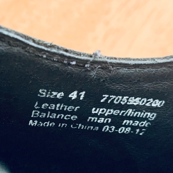 Dansko Heeled Bootie - Picture 9 of 13